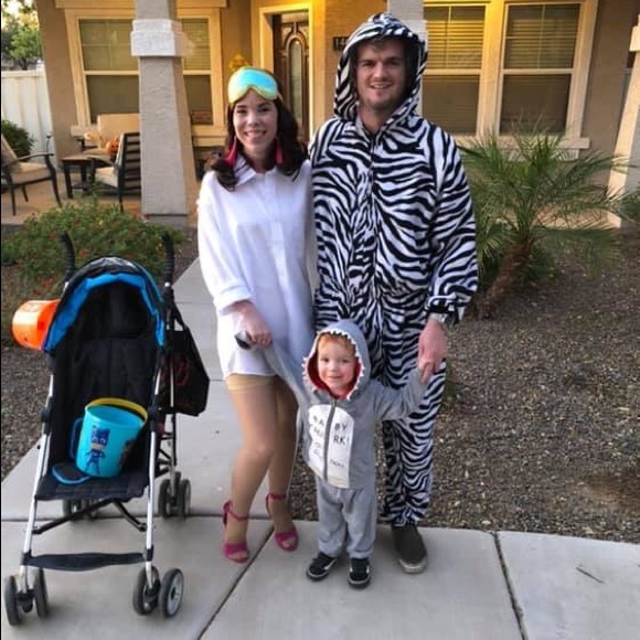 Meet your Posher, Sara - Picture 1 of 2